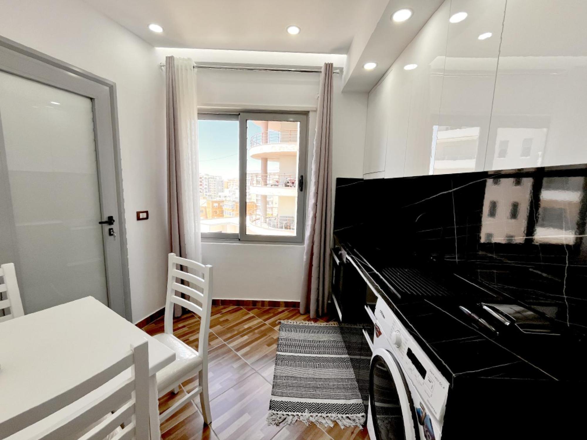Kam Apartments In The City Center Vlore Bagian luar foto