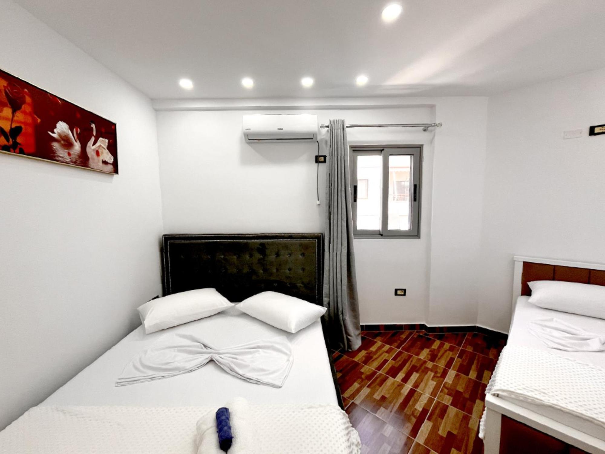 Kam Apartments In The City Center Vlore Bagian luar foto