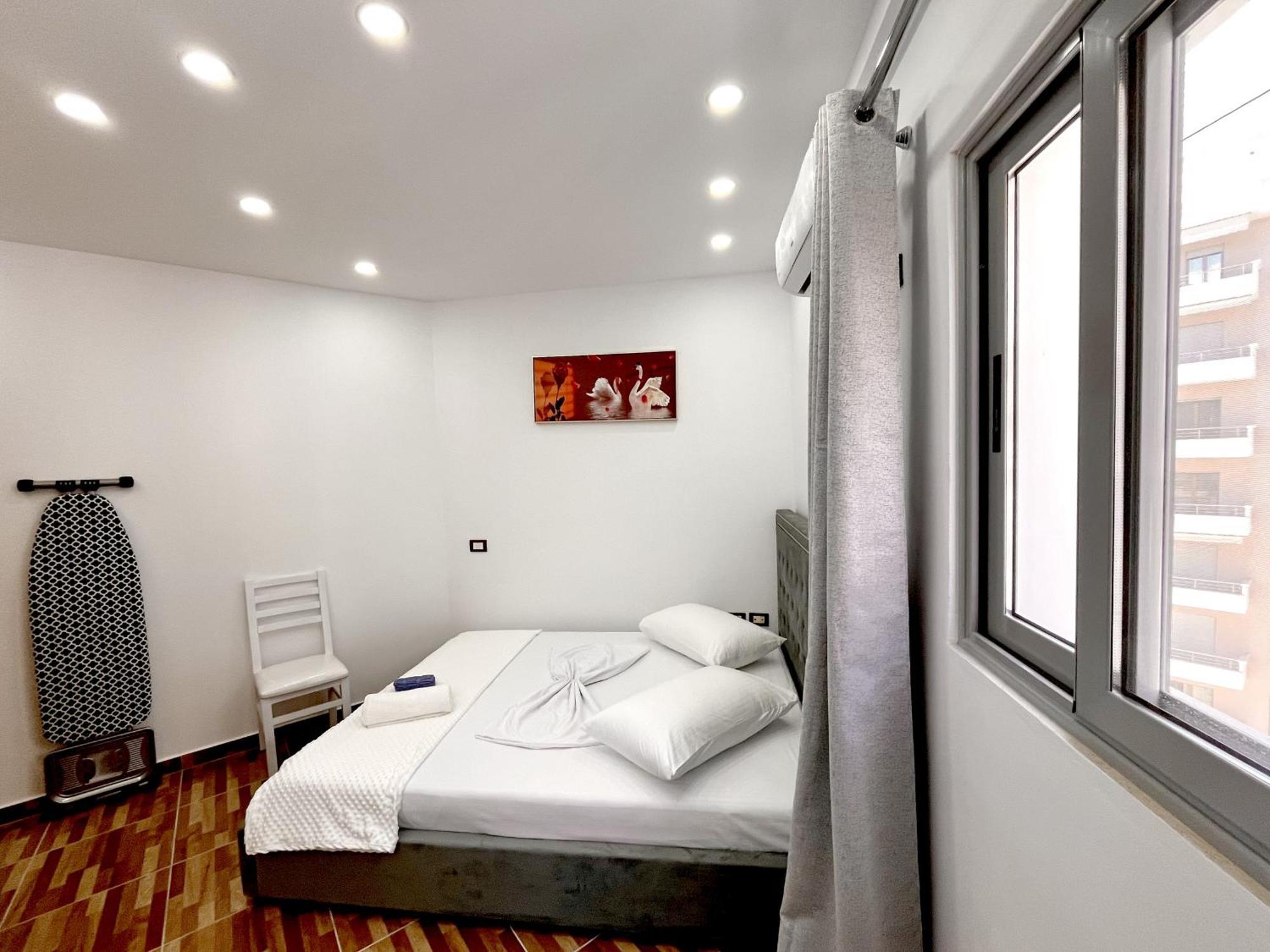 Kam Apartments In The City Center Vlore Bagian luar foto